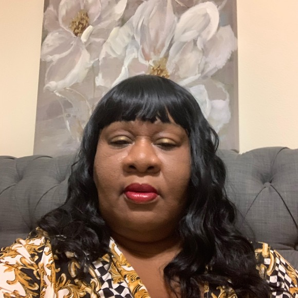 Meet your Posher, Rosalind - Picture 1 of 1